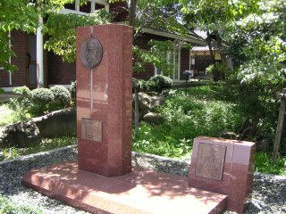 100719_1133_新生病院・新生礼拝堂案内板（小布施町）