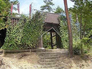 100829_1130_砥石・米山城門（上田市）