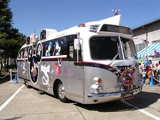 100925_1018_1_２０１０ＪＲ長野鉄道フェスタ・ディズニードリームクルーザー（長野市）