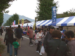 101024_1432_緑のかけ橋まつり・秋の味覚祭（小布施町）