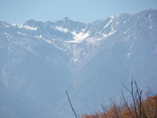 101120_1330_駒ヶ根市中沢地区から望む宝剣岳（駒ヶ根市）