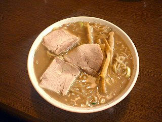 101219_1342_ホームラン亭・しょう油ラーメン（須坂市）