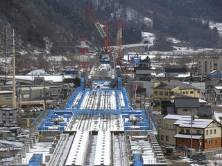101231_1406_飯山市内で進められている北陸新幹線建設工事（飯山市）