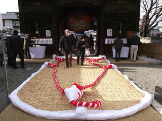 110109_1224_大安楽寺の大わらじ（松本市）