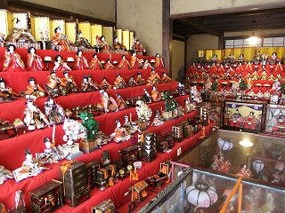 100129_1230_三十段飾り 千体の雛祭り（須坂市）