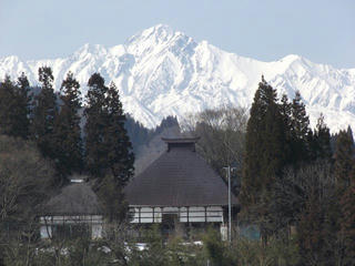 110220_1147_道の駅中条から望む五竜岳（長野市）
