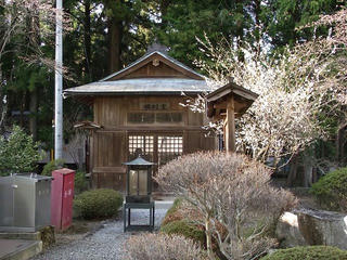 110416_1709_国重要文化財・田村堂（松本市）