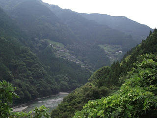 110816_1024_下伊那郡天龍村平岡中井侍（天龍村）