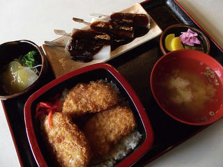 110818_1242_下仁田こんにゃく観光センター・ひれかつ重（群馬県甘楽郡下仁田町）