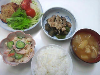 110825_2107_仮住まいの晩ごはん