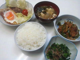 110914_2114_仮住まいの晩ごはん