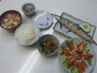 110921_2012_仮住まいの晩ごはん