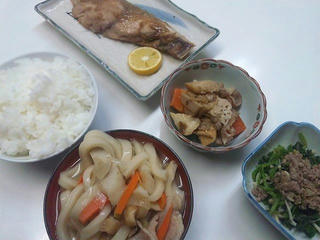 111107_2123_仮住まいの晩ごはん