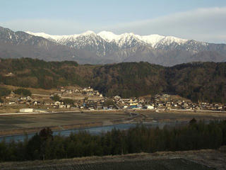 120320_0646_中川村から望む南アルプス（中川村）