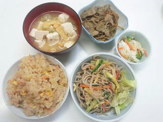 120308_2122_仮住まいの晩ごはん