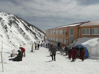 120425_0929_中央アルプス開山式・千畳敷（駒ヶ根市）