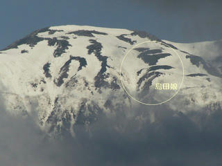 120511_0743_中央アルプスに浮かび上がる「島田娘」（駒ヶ根市）