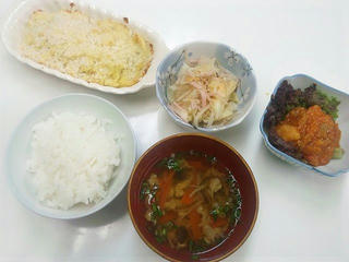 120522_2139_仮住まいの晩ごはん