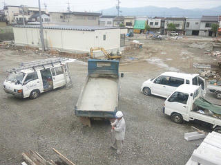 120713_1438_上穂南に建設中のセブンイレブン（駒ヶ根市）