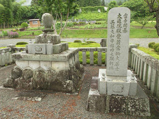 120721_1255_犬房丸の墓（伊那市）