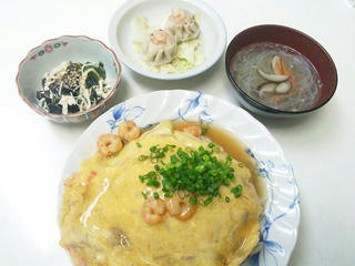 120808_2046_仮住まいの晩ごはん