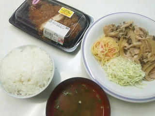 120926_2130_仮住まいの晩ごはん