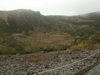 121007_1019_本白根山登山・火口（群馬県）