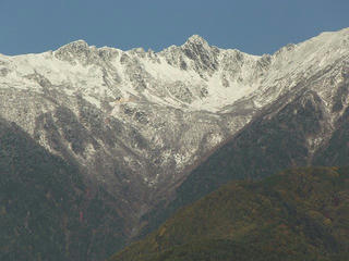 121024_0732_冠雪した中央アルプス宝剣岳・千畳敷（駒ヶ根市）