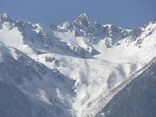 1301_駒ヶ根高原・駒ヶ池から望む中央アルプス・宝剣岳と千畳敷（駒ヶ根市）