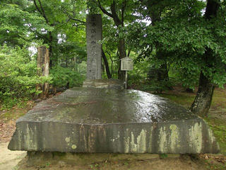 130713_1050_倶利伽羅峠・猿ヶ馬場の平家本陣跡（富山県小矢部市）