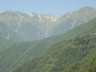 130929_1046_駒ヶ根高原大沼池から望む中央アルプス・千畳敷と宝剣岳（駒ヶ根市）