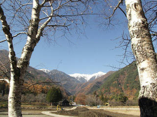 131123_1113_駒ヶ根高原・駒ヶ池から望む中央アルプスの山並み（駒ヶ根市）