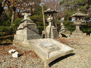 141124_1111_善光寺境内の被害状況（長野市）