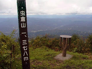 000813_0007_虫倉山山頂（旧上水内郡中条村・現長野市）