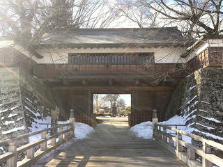 150214_0915_高島公園・冠木門（諏訪市）