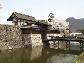 150412_1125_松代城跡に咲く満開のソメイヨシノ（長野市松代町）