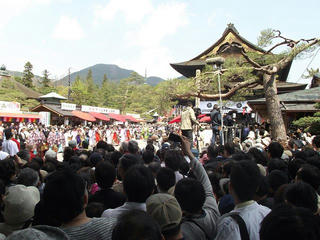 150425_1050_善光寺御開帳・中日庭儀大法要（長野市）