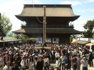 150504_0929_善光寺御開帳・善光寺境内（長野市）
