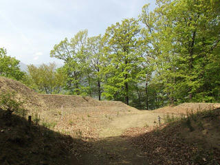 150429_0948_新府城跡・搦手桝形虎口（山梨県韮崎市）