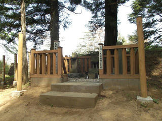 150429_0958_新府城跡・武田勝頼公霊社（山梨県韮崎市）