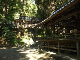 150530_0738_武田八幡神社・舞殿（山梨県韮崎市）