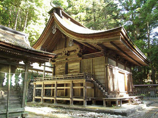 150530_0742_武田八幡神社・本殿（山梨県韮崎市）