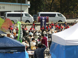 151018_1127_第１７回栄村収穫祭＆ふれあいＪＡ祭（栄村）