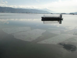 160206_1034_「明けの海」となった諏訪湖（岡谷市）