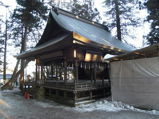 160211_0724_諏訪大社上社本宮・神楽殿（諏訪市）