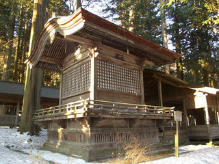 160211_0725_諏訪大社上社本宮・勅使殿（諏訪市）