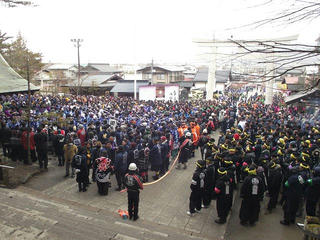 (未使用･未開封品)平成二十八丙申年諏訪大社式年造営御柱大祭 ブルーレイ+DVDセット [Blu-ray] 中古】【非常に良い】平成二十八丙申年諏訪大社式年造営