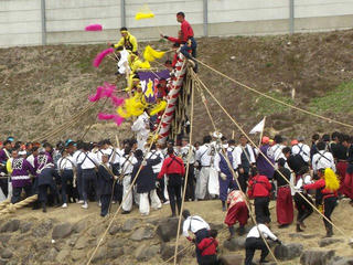160403_1231_諏訪大社上社御柱祭「山出し」（茅野市宮川の「川越し」）