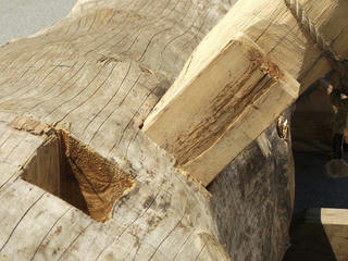 160429_1249_練習用の御柱（富士見町）