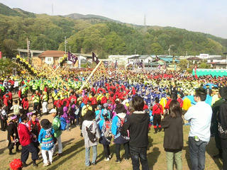 160503_0750_諏訪大社上社御柱祭「里曳き」（御柱屋敷）